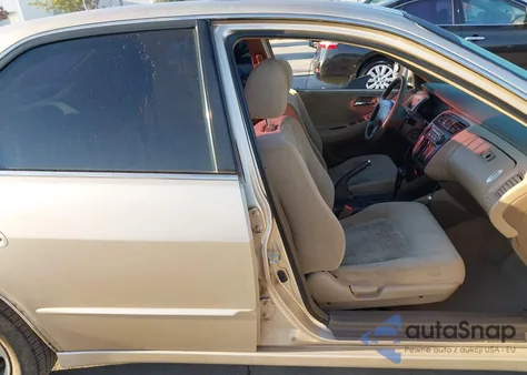 2000 Honda Accord 2.3 Ex from USA, damaged, VIN JHMCG6679YC016366